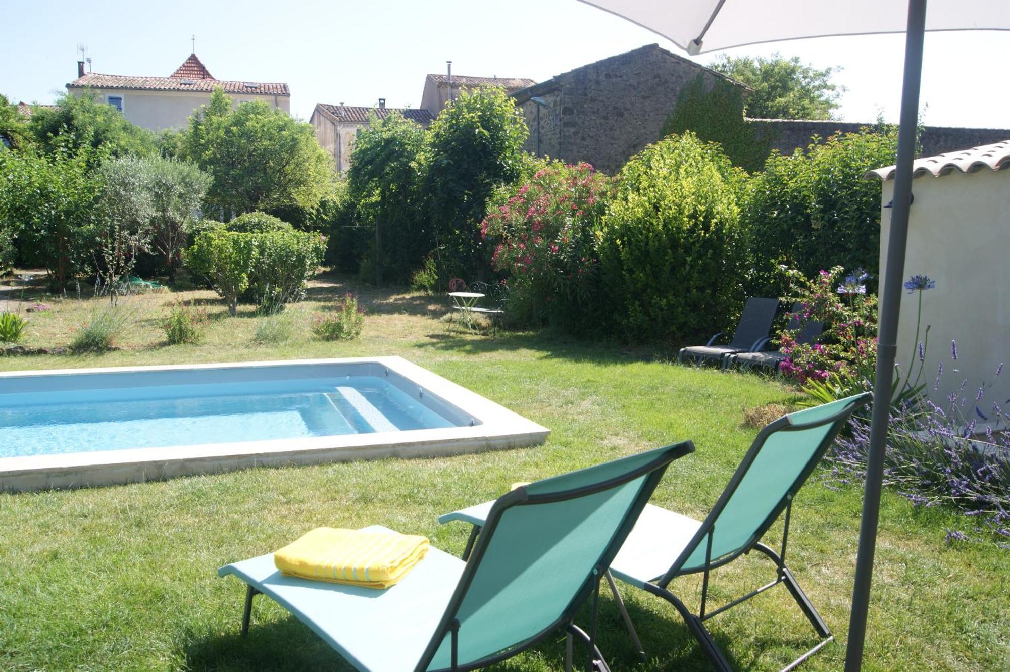 Bed and Breakfast Le Petit Moliere Servian Экстерьер фото